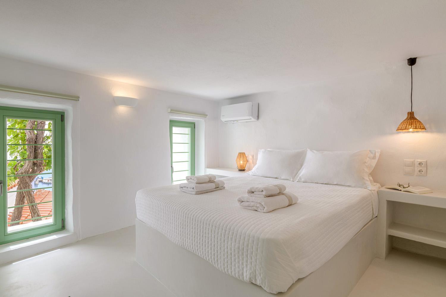 Demilia Luxury Suites Μπατσί Δωμάτιο φωτογραφία